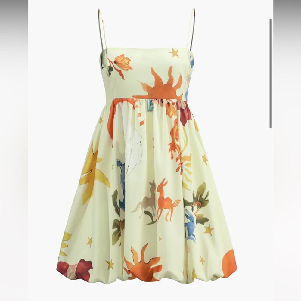 Vintage print balloon dress.